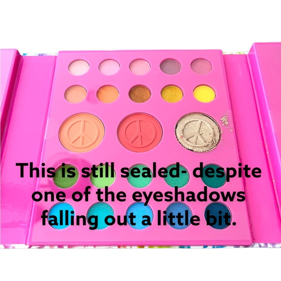 Claires make-up Kit - Picture 5 of 10